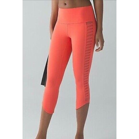 lululemon athletica Pants - Lululemon Sunshine Salutation Crop Side Mesh Detailing Women's Size 10